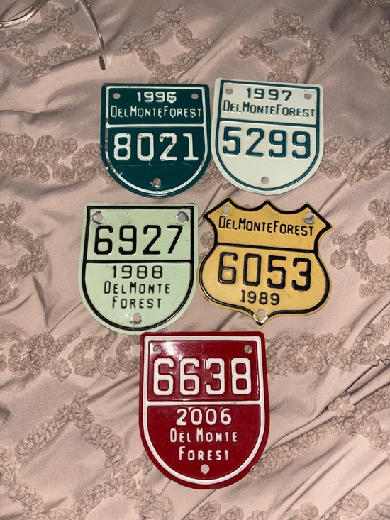 Pebble Beach Other - 80s & 90s Del Monte Forest - Pebble Beach Auto Car License Plate Gate Badges (5)